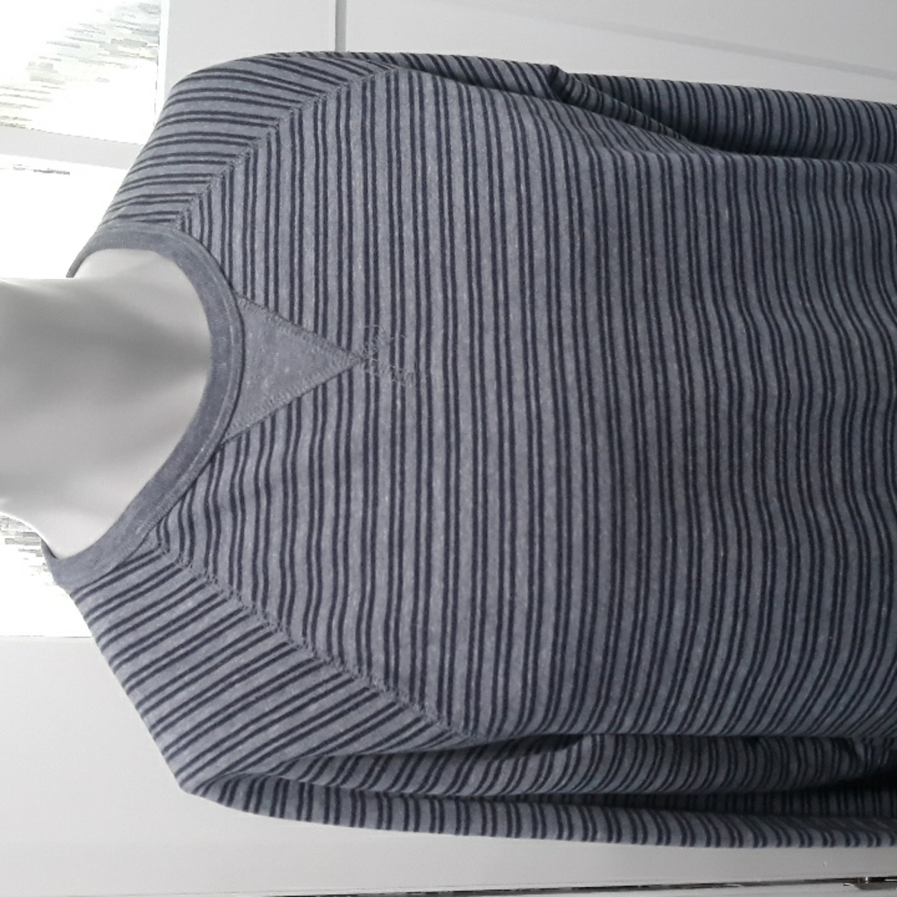 Murano mens grey and blue horizontal strip lightweight sweatshirt. Large
